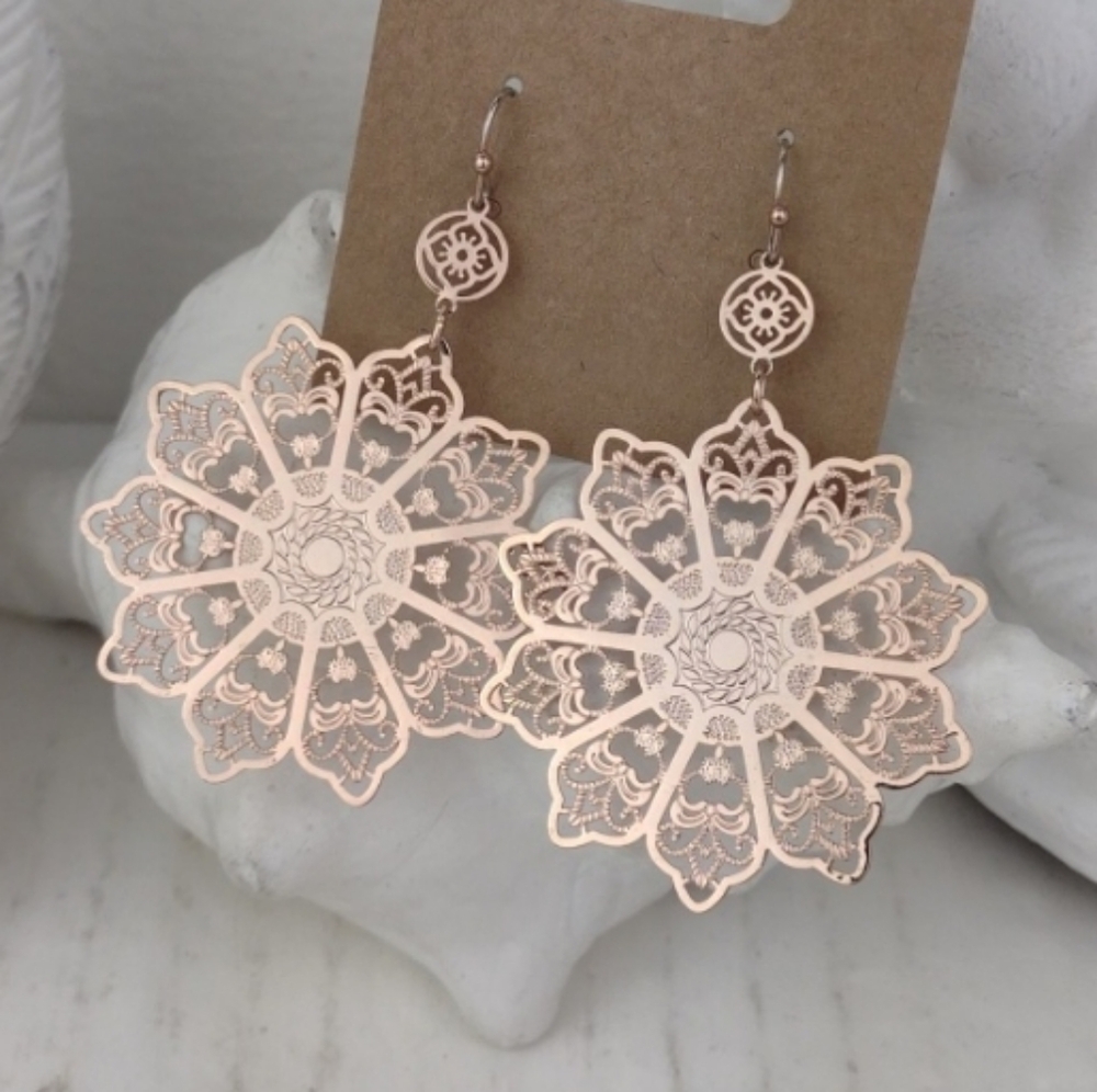 Rose Gold Floral Filigree Gorgeous Drop Dangle Earrings Light Weight!